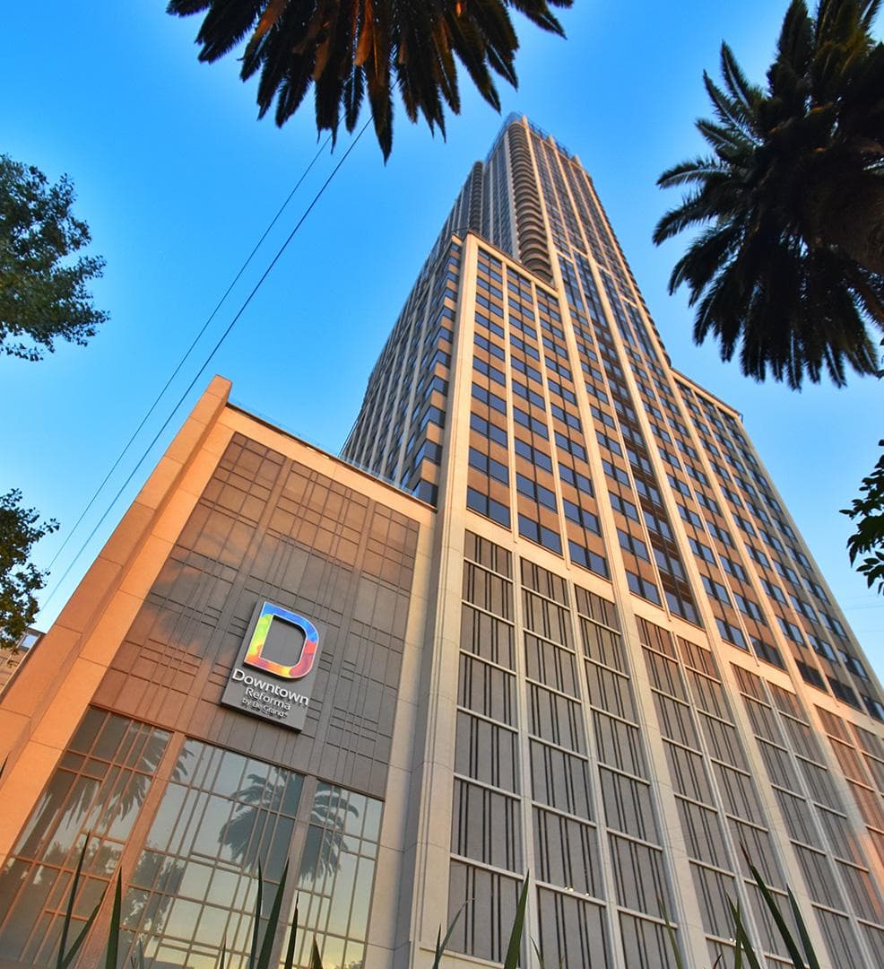 Vista de edificio oficinas Be Grand Reforma, Ciudad de México.